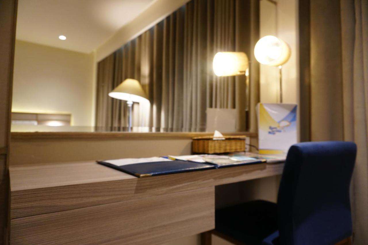 Regent Plaza Hotel & Convention Center Карачи Экстерьер фото