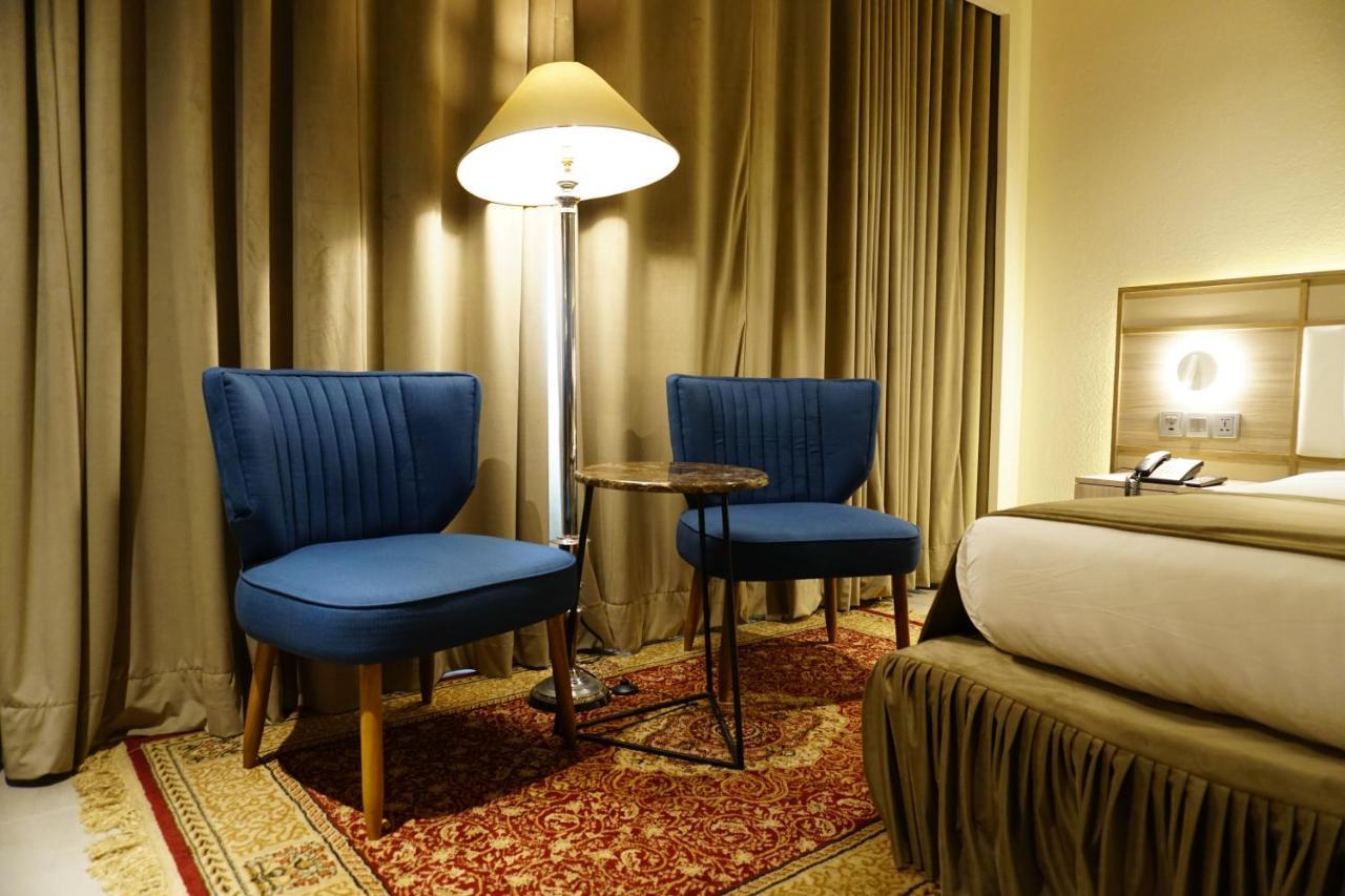 Regent Plaza Hotel & Convention Center Карачи Экстерьер фото